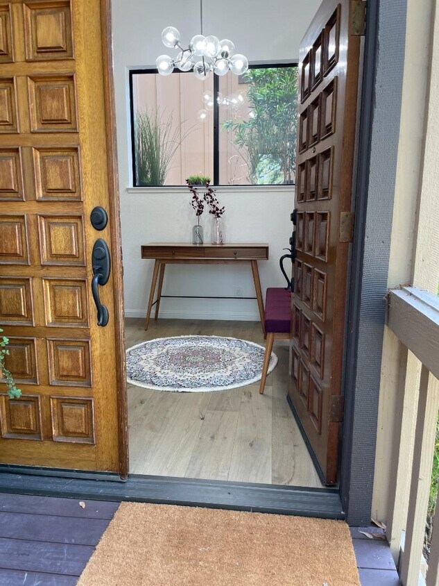 Primary Photo - 1260 Trinity Dr
