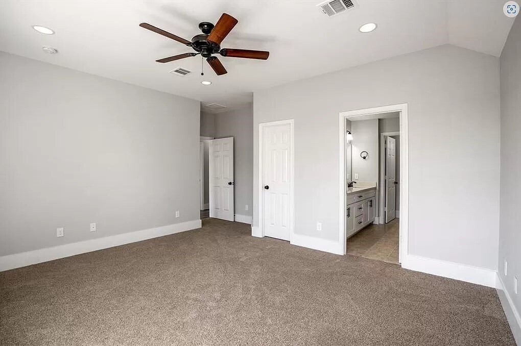 Foto del edificio - 9815 Bamboo Rd