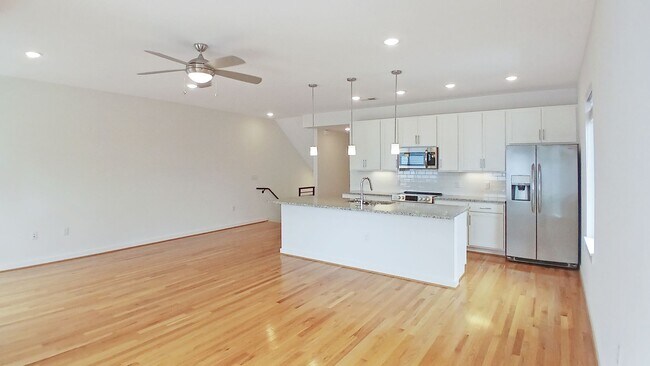 Foto del edificio - 1219 Bainbridge St