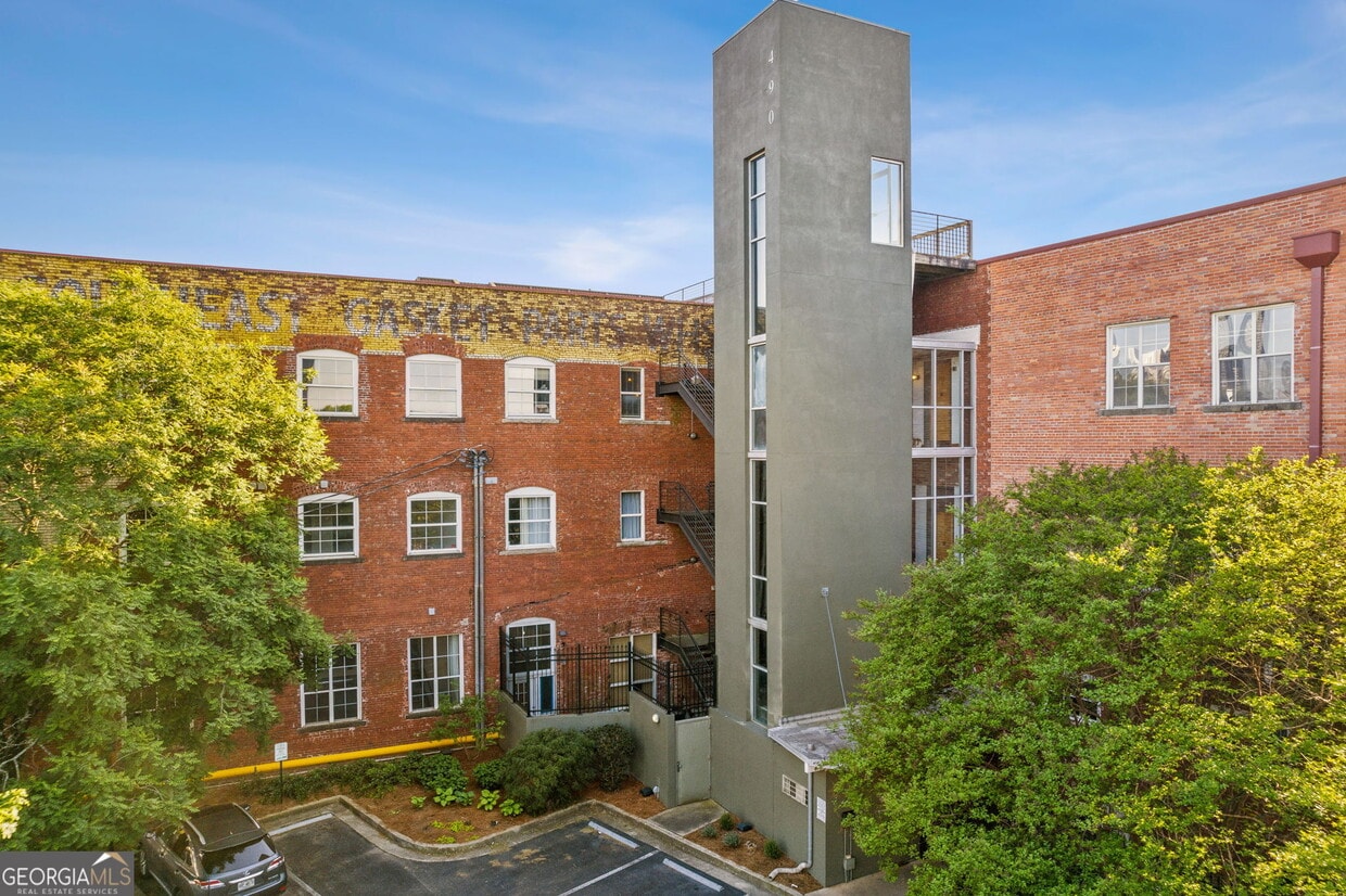 Primary Photo - 490 Marietta St NW