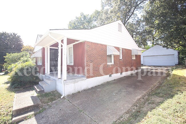 Building Photo - 1247 S Greer St