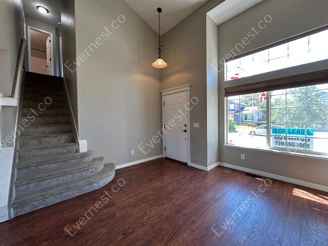 Building Photo - 5218 Pine Haven Dr