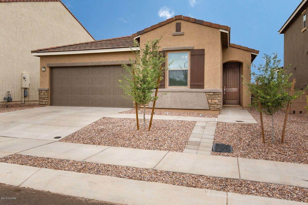 6574 E Via Jardin Verde, Tucson, AZ 85756 House Rental in Tucson, AZ