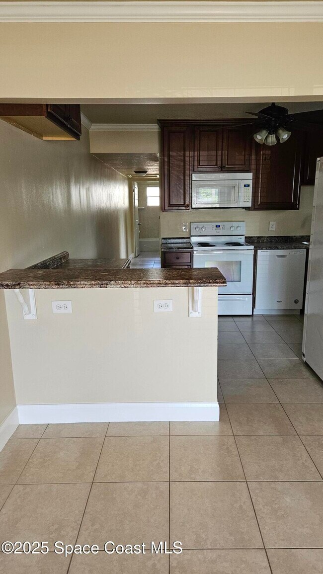 242 N Brevard Ave Cocoa Beach - 242 N Brevard Ave Cocoa Beach Fl Building Photo 