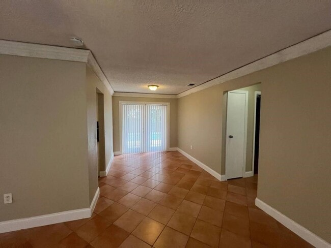Building Photo - 11360 NW 37th Pl