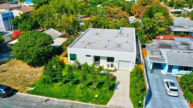 Building Photo - 369 Orange Way