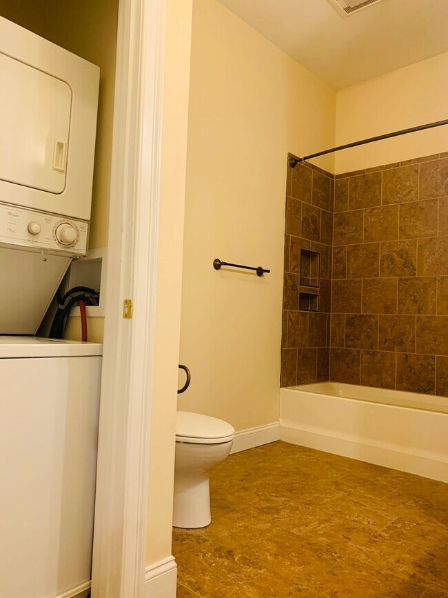 Foto del edificio - 51 N Champlain St