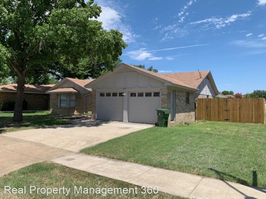 Foto principal - 3 br, 2 bath House - 2105 River Bend Rd