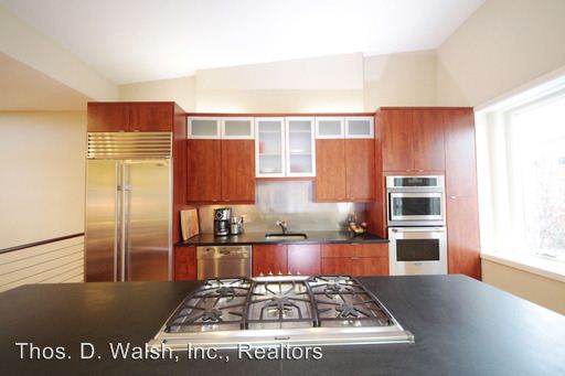 Building Photo - 1415 10th St NW