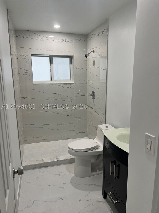 Building Photo - 14720 SW 103rd Ave