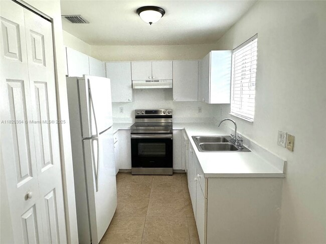 Building Photo - 25636 SW 125th Pl