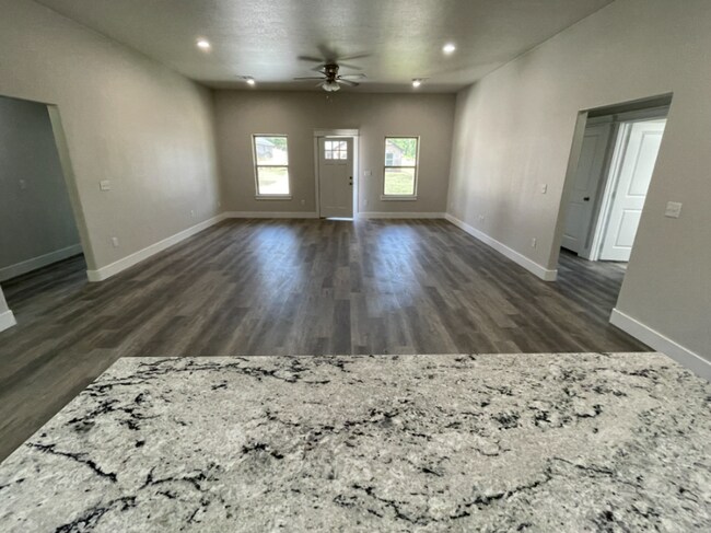 Foto del edificio - Beautiful 4 bedroom 2 Bath Home In Silo School District