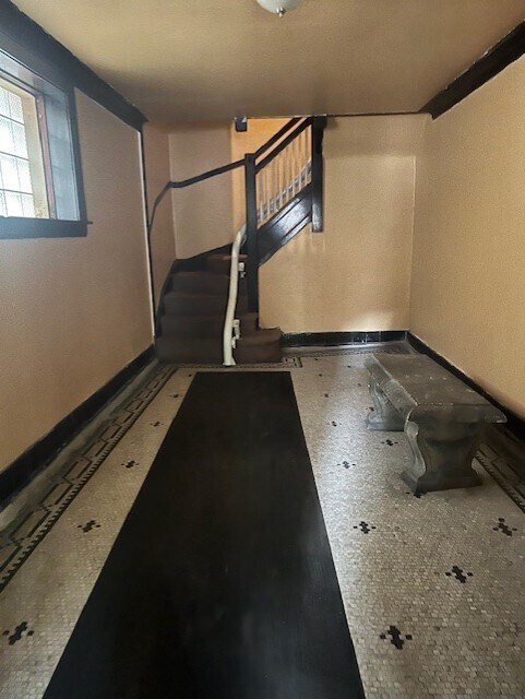 Foto del edificio - 8116 S Ingleside Ave