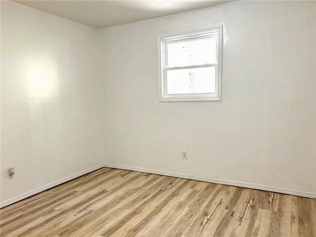 Foto del edificio - 375 N 12th St