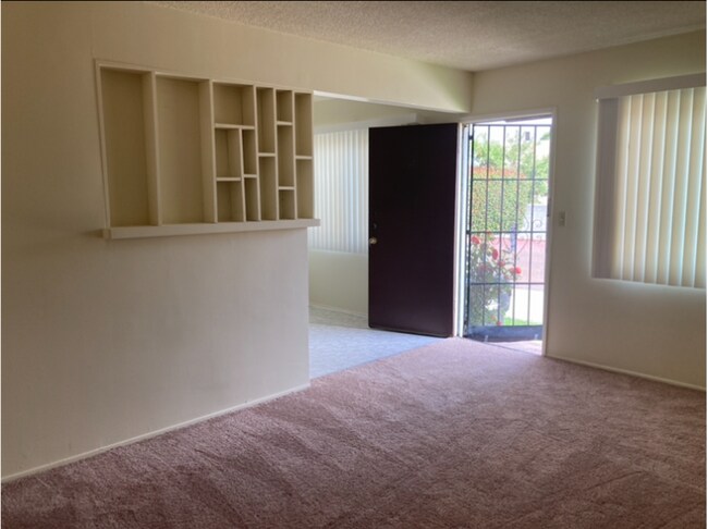Foto del edificio - 121 S Chandler Ave