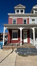 Building Photo - 1047 W Poplar St