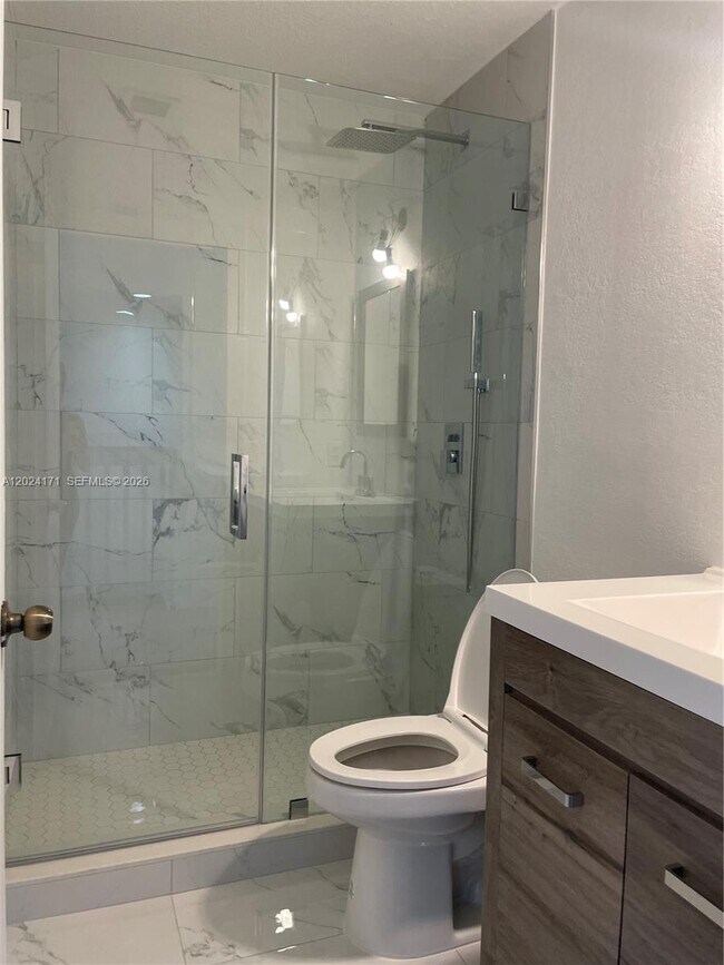 Foto del edificio - 6960 NW 177th St