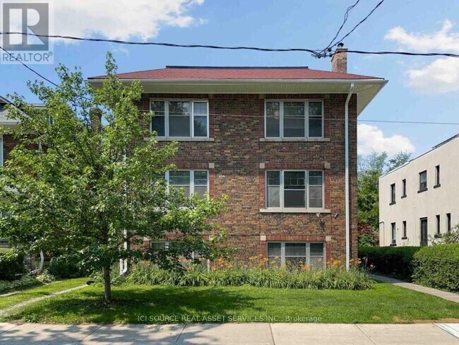 Building Photo - 12 Kendal Ave