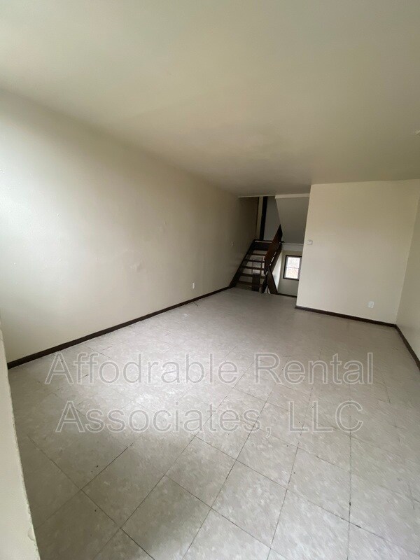 Foto del edificio - 8951 N 95th St
