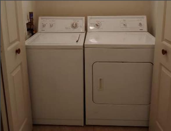 Building Photo - Evergreen North