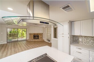 Building Photo - 1135 Barton Hills Dr