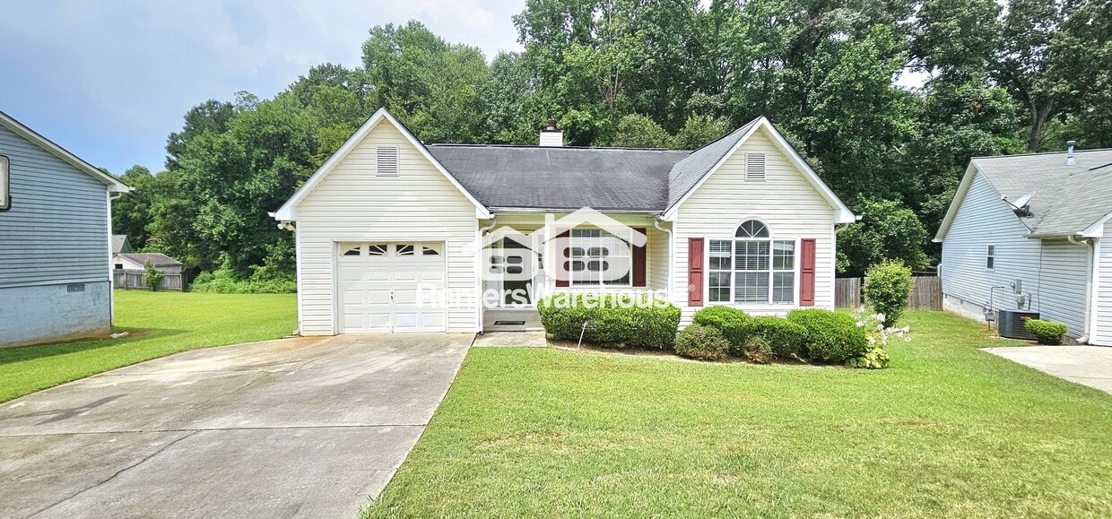 Foto principal - 5785 Creekside Dr