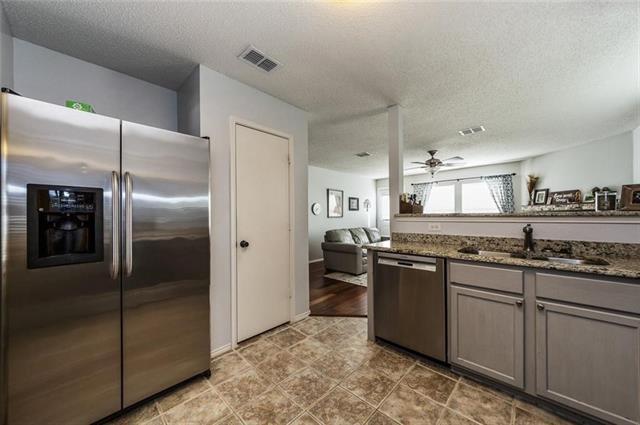 Building Photo - 2236 White Pine Dr
