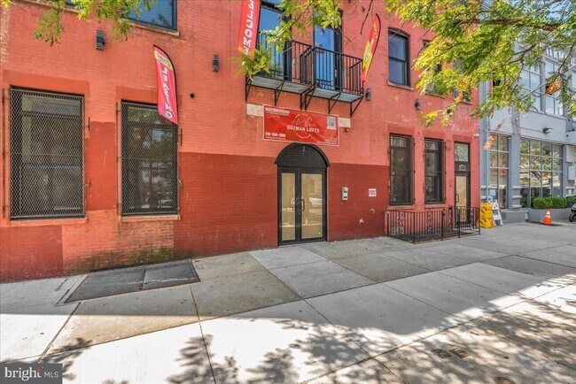 Foto del edificio - 1406-10 Fairmount Ave