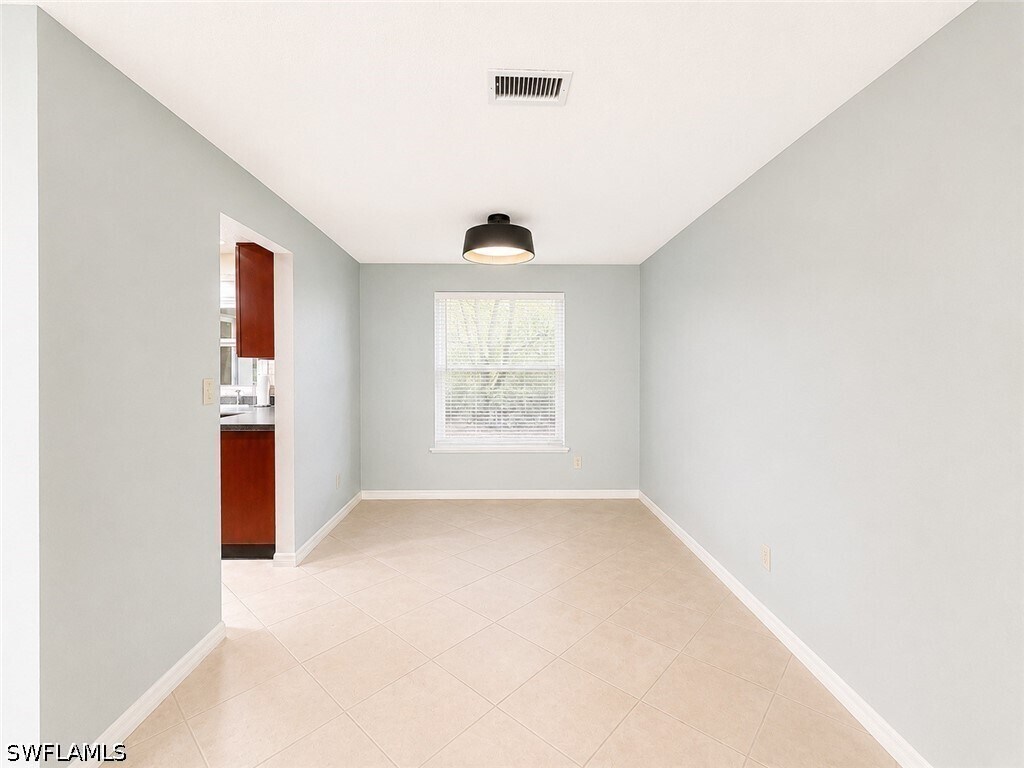 Building Photo - 4980 Coral Wood Dr