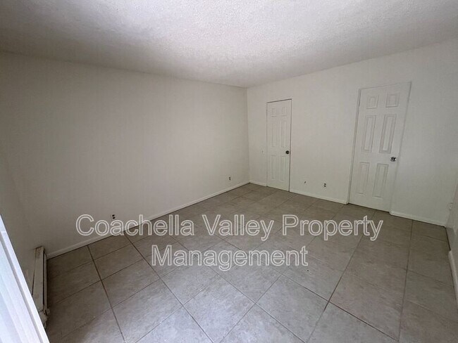 Foto del edificio - 556 E Chuckwalla Rd