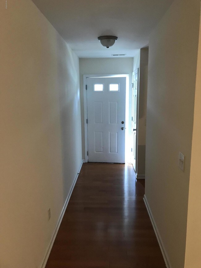 Foto del edificio - 5132 Greenville Loop Rd