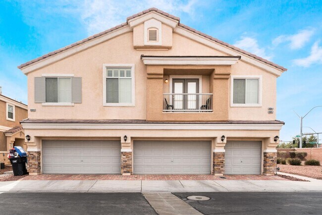 Building Photo - 6604 Lavender Lilly Unit 3