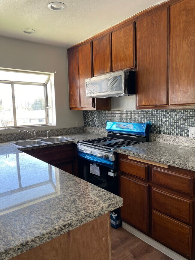 Building Photo - 12342 Flagstone Pl