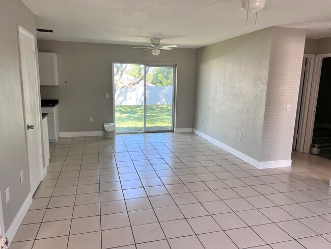 Foto del edificio - Nice 3/2/1 located in Spring Hill
