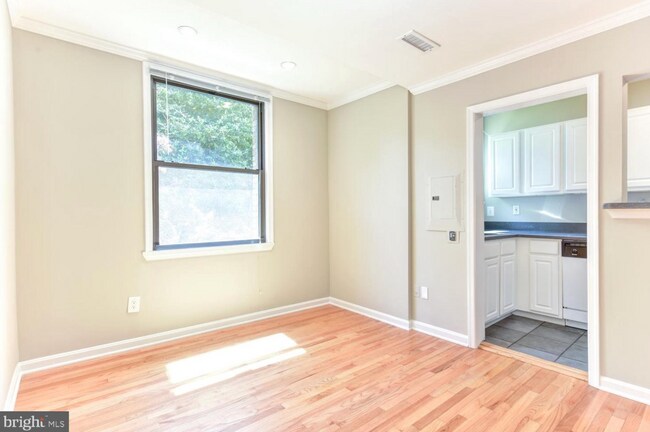 Foto del edificio - 1661 Park Rd NW