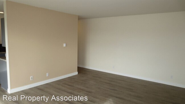 Building Photo - 510 NE 98th St