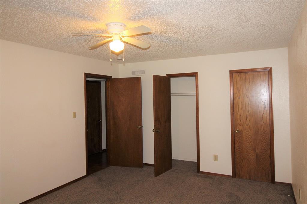 Foto del edificio - 300 Chalmette Dr