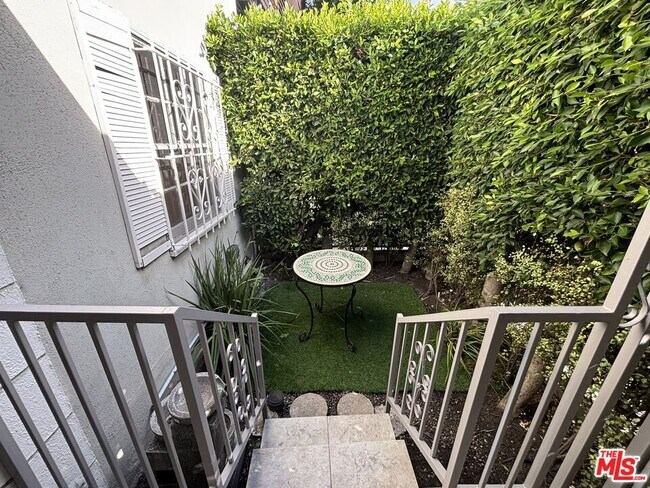 Foto del edificio - 117 Kings Rd