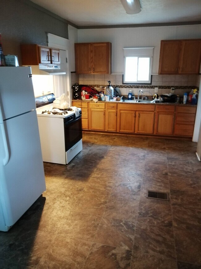 Foto del edificio - 634 E Indiana Ave