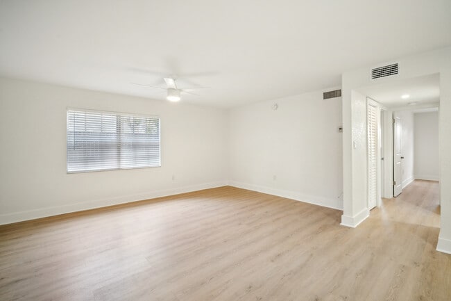 Building Photo - 3001 W. Horatio