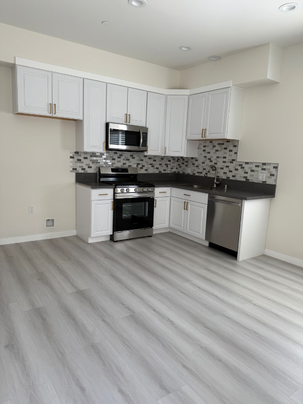 Building Photo - 10561 Tujunga Canyon Blvd