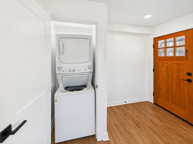 Foto del edificio - 607 Foch St