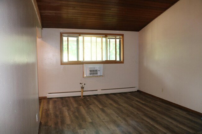 Building Photo - 5712 S 34th Ave