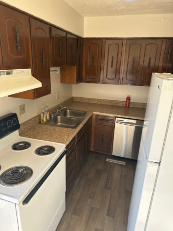 Building Photo - 222 Bowie St