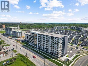 Building Photo - 1624 Lauzon Rd