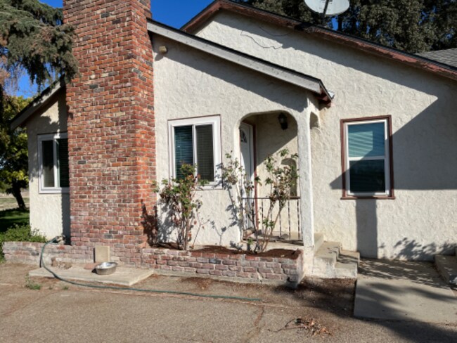 Foto del edificio - 9286 S Elm Ave