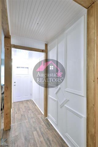 Foto del edificio - 1625 Burger St