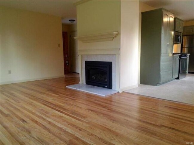 Foto del edificio - 4500 Nicholas St
