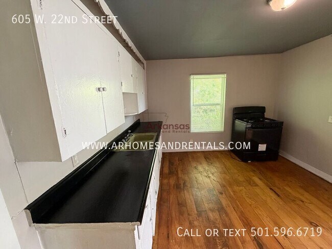 Foto del edificio - 605 W 22nd St