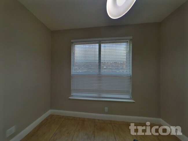 Foto del edificio - 213 Ridge Bluff